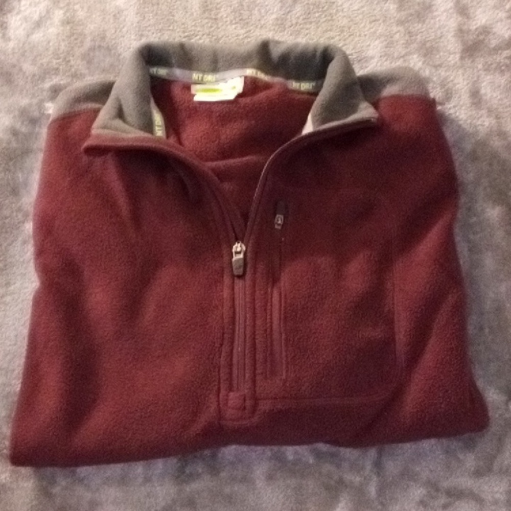 NORDIC TRACK SIZE SMALL YOUTH PULL OVER